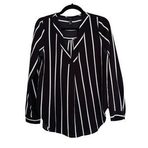 🖤5/$20 Black and White Striped Long Sleeve Blouse